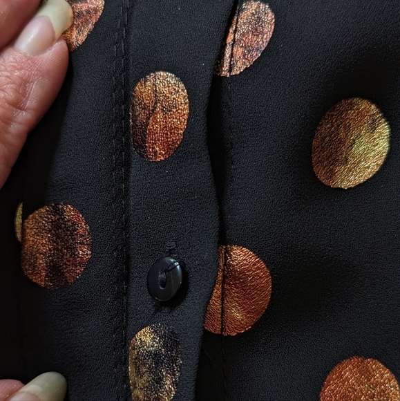 Sateen dress shirt, size large. - Picture 4 of 8